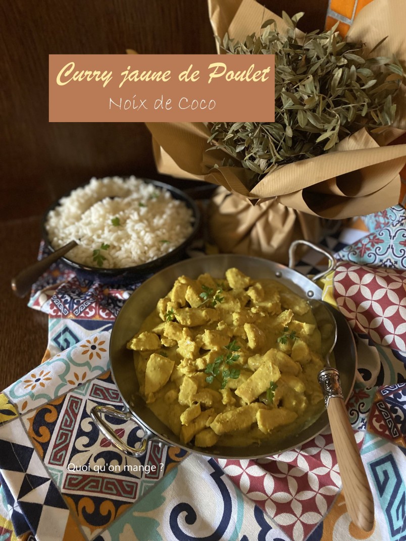 Curry jaune de poulet et lait de coco