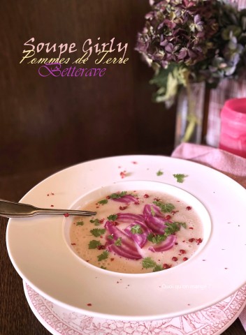 Soupe de pommes de terre joliment rose girly